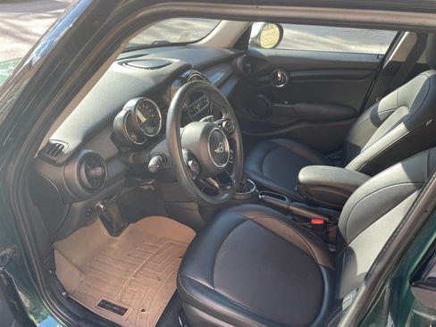 Used 2015 MINI Cooper 4-Door Hardtop image 2