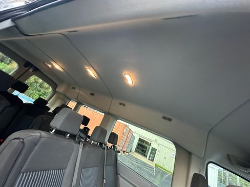 Used 2019 Ford Transit 350 XLT image 19