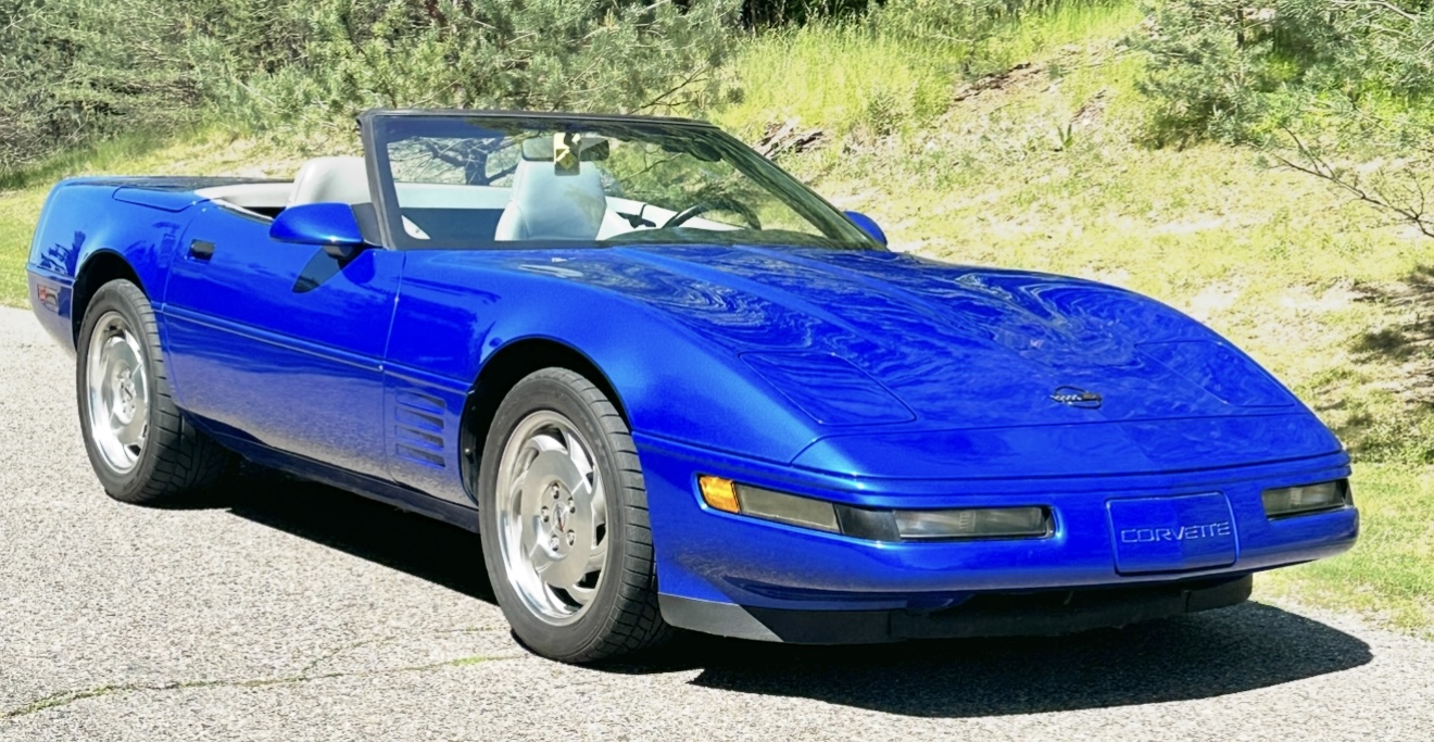 Used 1994 Chevrolet Corvette Convertible RWD image 14