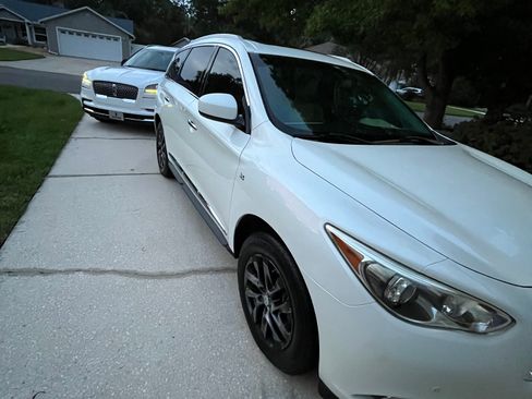 Used 2015 INFINITI QX60 FWD w/ Driver Assistance Package image 5