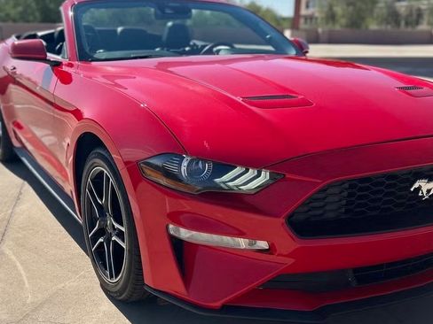 Used 2021 Ford Mustang Premium RWD image 4
