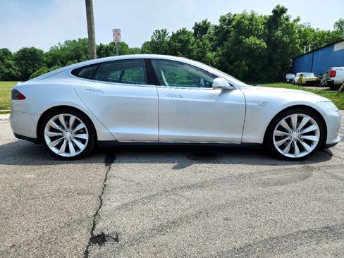 Used 2013 Tesla Model S Performance image 9