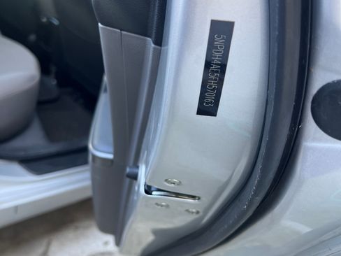 Used 2015 Hyundai Elantra SE FWD image 18