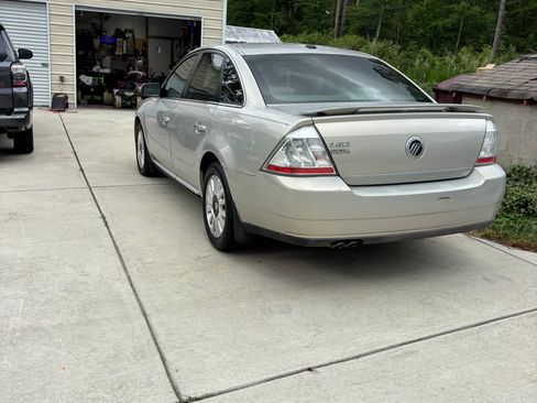 Used 2009 Mercury Sable Sedan FWD image 5