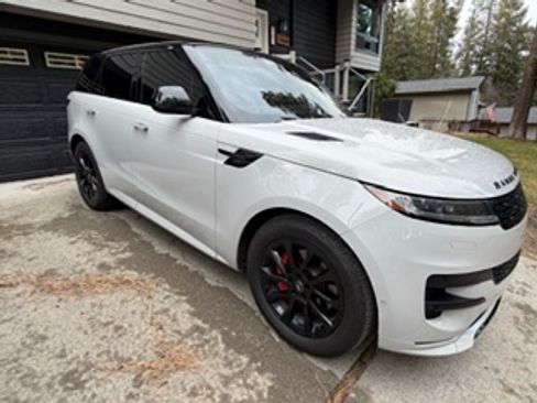 Used 2023 Land Rover Range Rover Sport SE Dynamic image 15