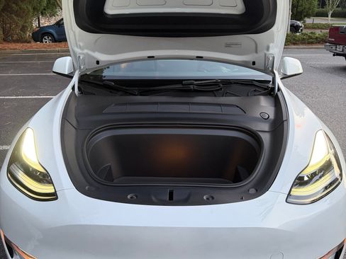 Used 2023 Tesla Model Y Long Range AWD/4WD image 5