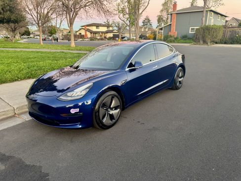 Used 2018 Tesla Model 3 Long Range image 5