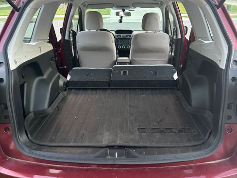 Used 2017 Subaru Forester 2.5i AWD/4WD image 19