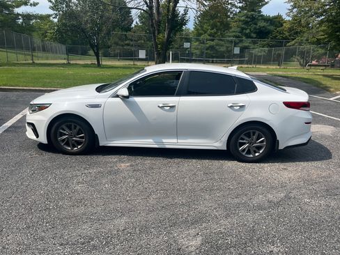 Used 2019 Kia Optima LX image 8