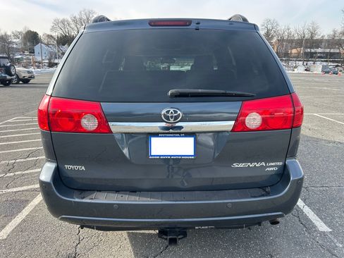 Used 2008 Toyota Sienna XLE Limited image 6