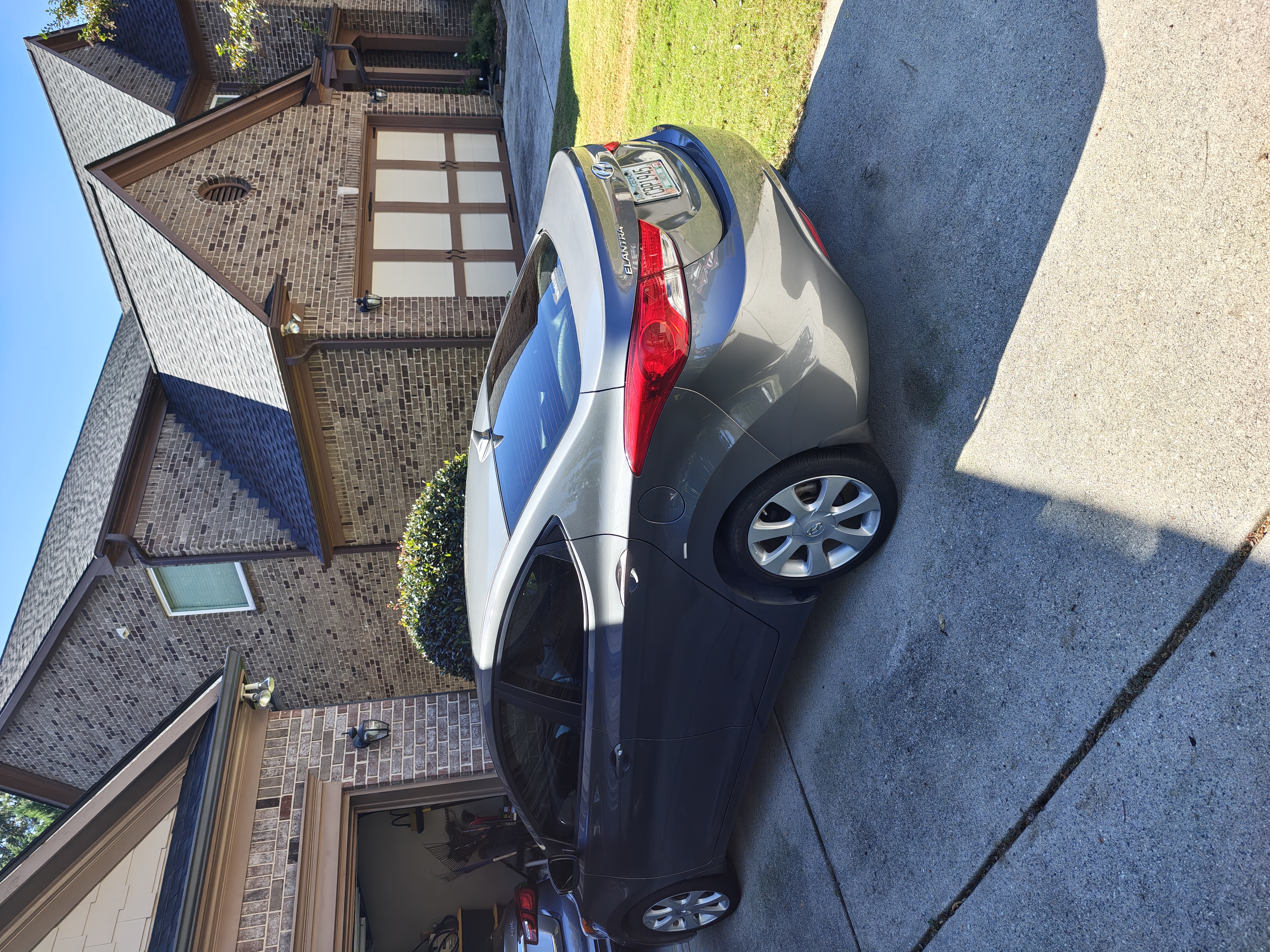 Used 2013 Hyundai Elantra Limited w/ Technology Pkg FWD image 5