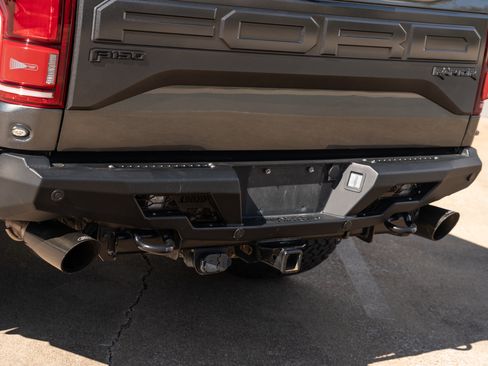 Used 2018 Ford F150 Raptor w/ Equipment Group 802A Luxury image 9