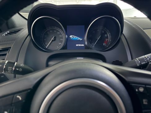 Used 2014 Jaguar F-TYPE Convertible RWD image 28