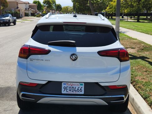 Used 2021 Buick Encore GX Essence AWD/4WD image 9