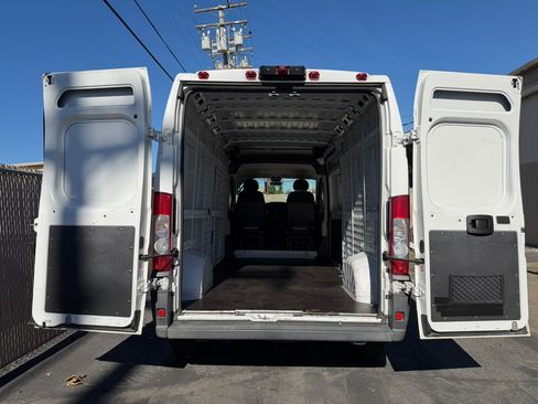 Used 2016 RAM ProMaster 2500 w/ Cargo Convenience Group image 4