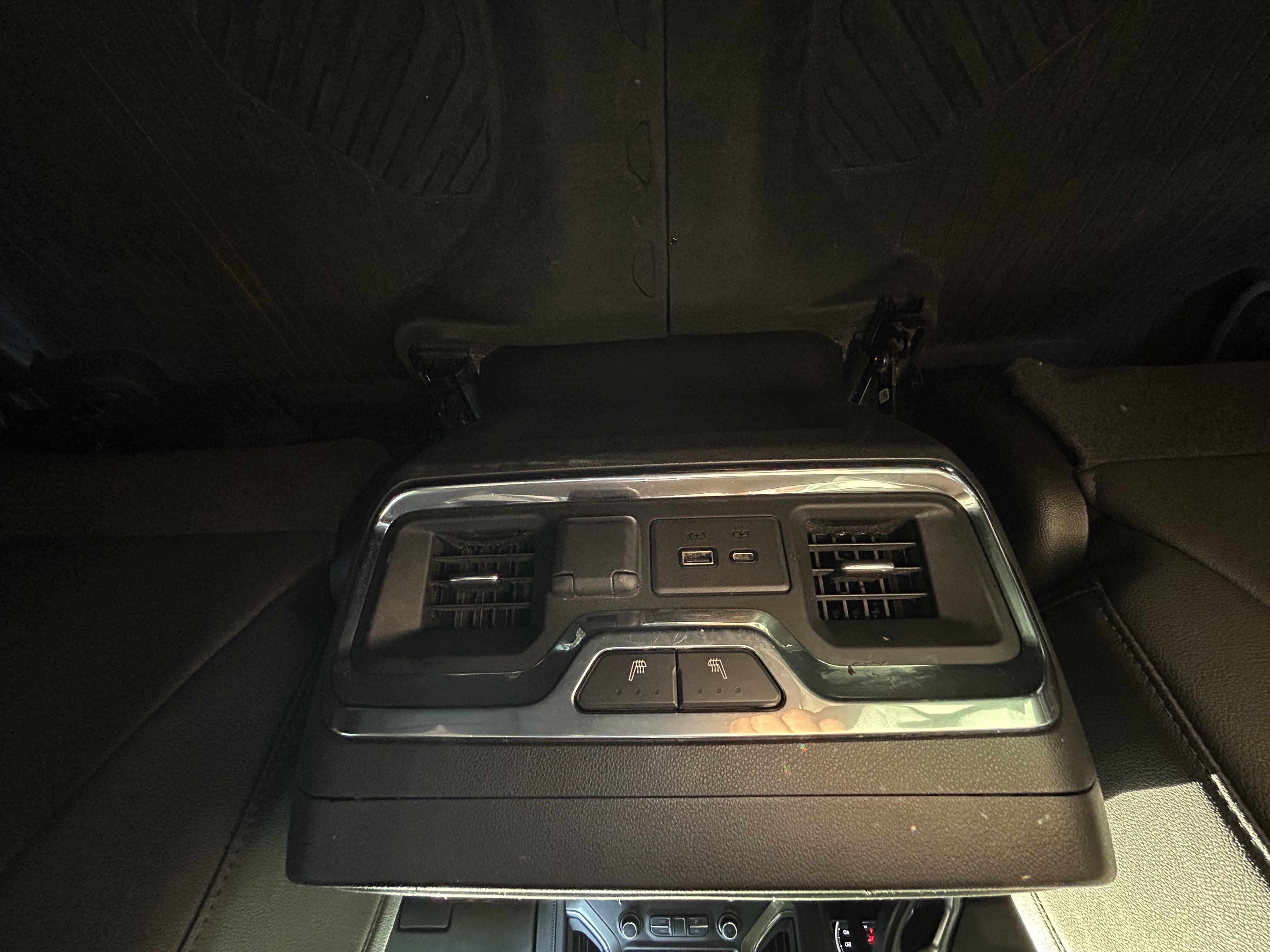 Used 2021 Chevrolet Silverado 1500 LTZ w/ Technology Package AWD/4WD image 9