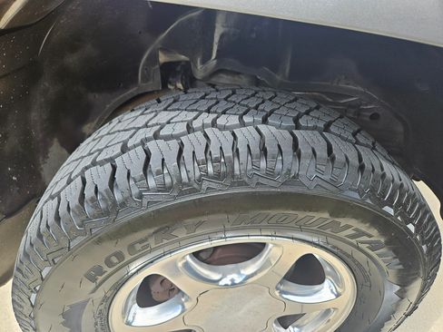 Used 2006 GMC Yukon Denali image 11