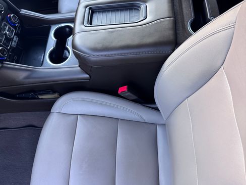 Used 2022 Chevrolet Tahoe Z71 w/ Z71 Off-Road Package image 17