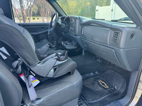 Used 2000 Chevrolet Silverado 1500 2WD Regular Cab image 6