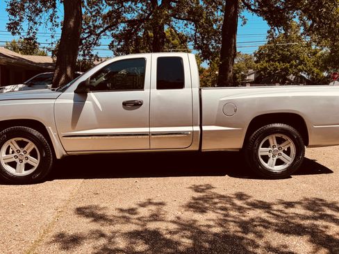 Used 2009 Dodge Dakota Laramie RWD image 9