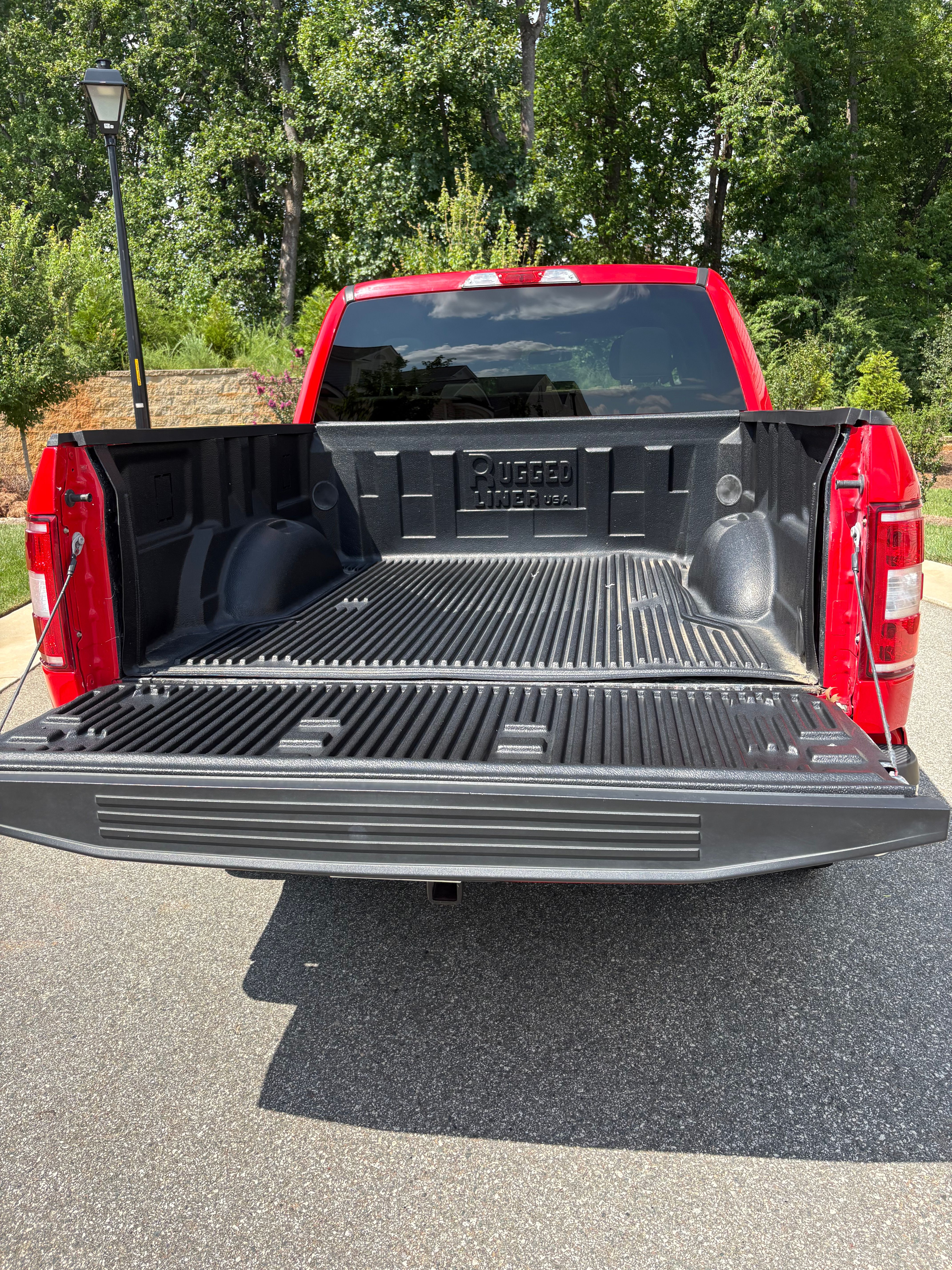 Used 2018 Ford F150 XLT w/ Equipment Group 301A Mid AWD/4WD image 14