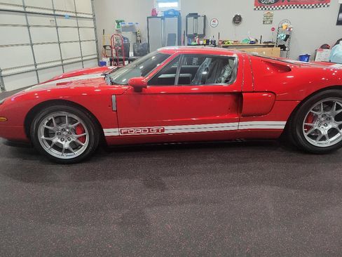 Used 2005 Ford GT image 5