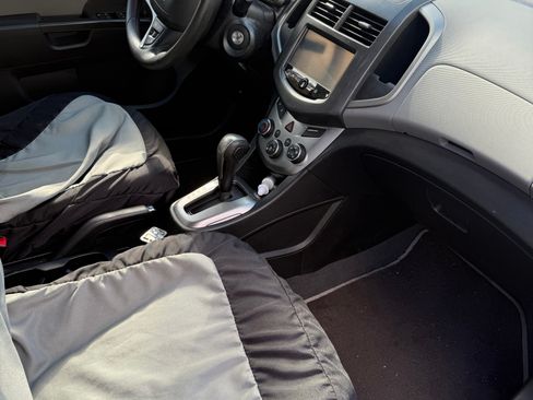 Used 2015 Chevrolet Sonic LT w/ Wheels and Fog Lamp Package image 10