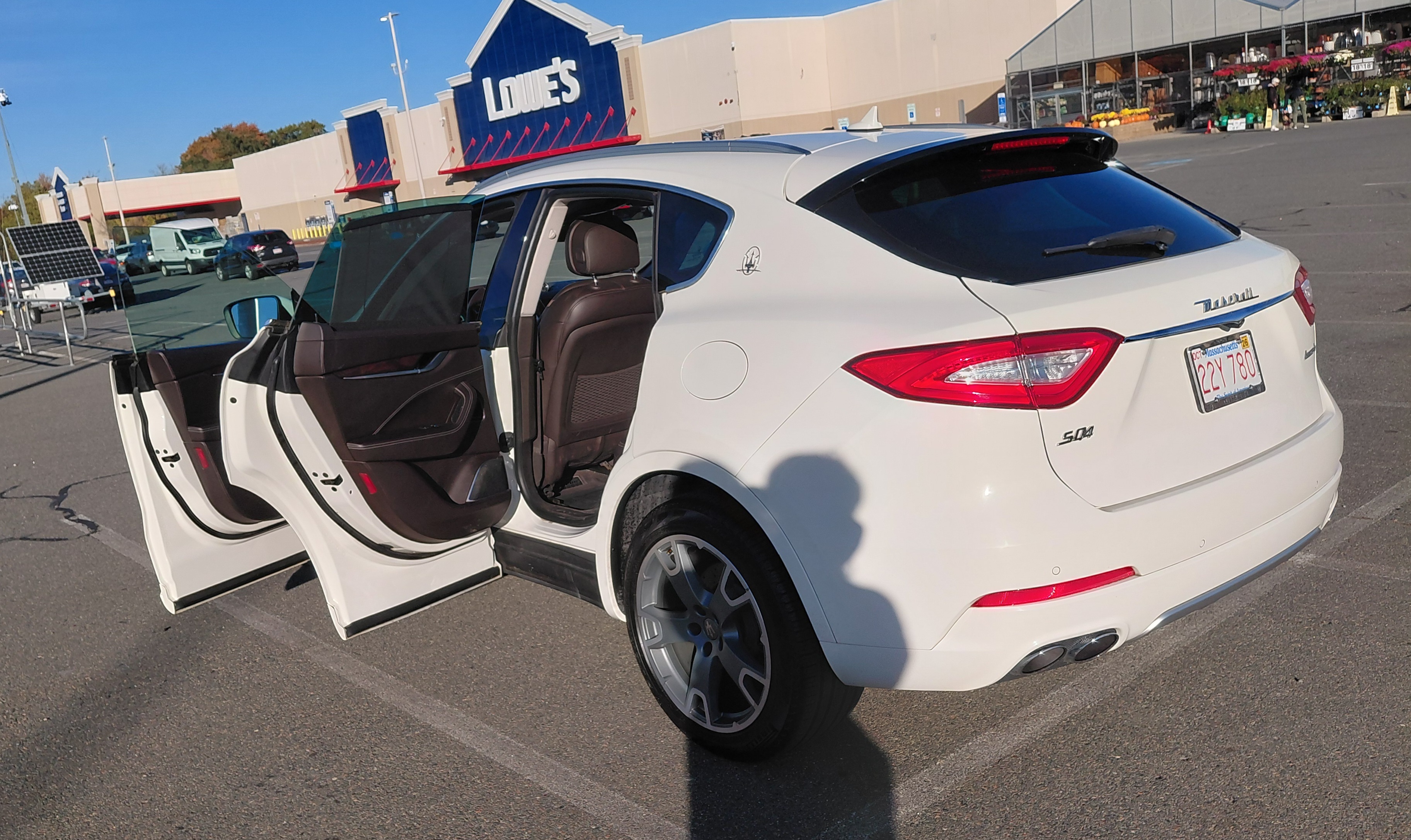 Used 2017 Maserati Levante S AWD/4WD image 2