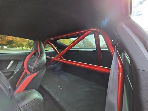 Used 2021 Ford Mustang Shelby GT500 w/ Carbon Fiber Track Pack image 9