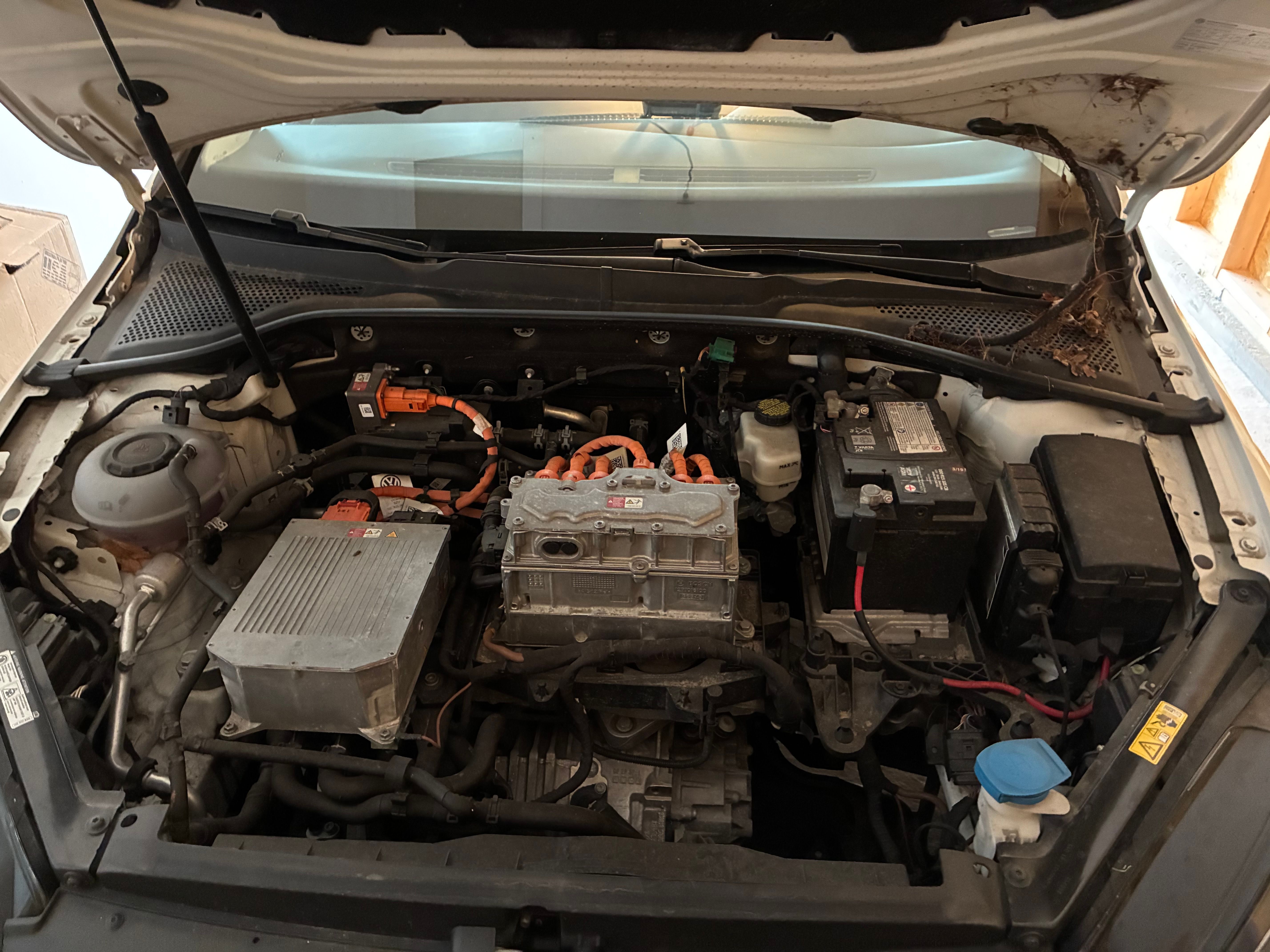 Used 2019 Volkswagen e-Golf SE FWD image 13