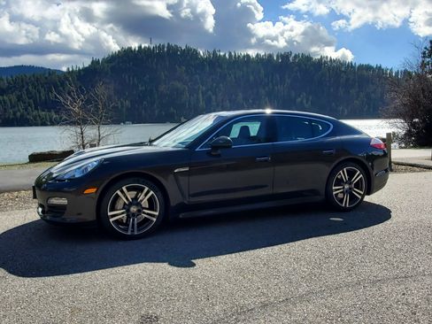 Used 2010 Porsche Panamera 4S image 4