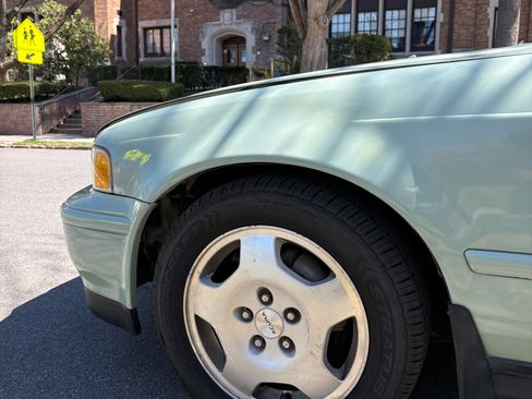 Used 1995 Acura Legend GS image 10