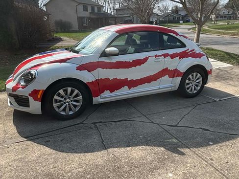 Used 2019 Volkswagen Beetle 2.0T S image 2