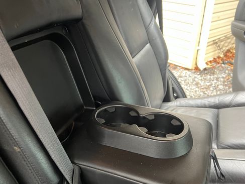 Used 2010 GMC Yukon Denali image 26