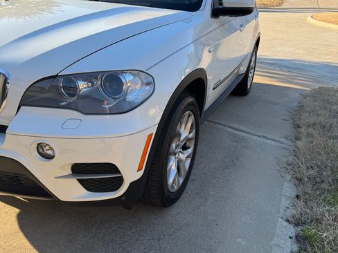 Used 2013 BMW X5 xDrive35i image 4