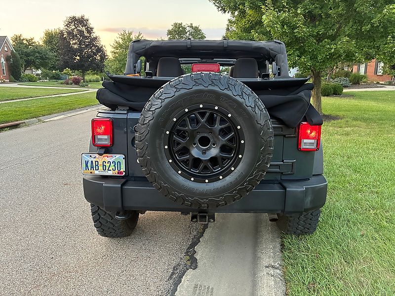 Used 2018 Jeep Wrangler Unlimited Sport S AWD/4WD image 15
