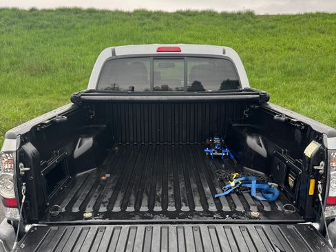 Used 2013 Toyota Tacoma Pickup 4D 5 ft w/ TRD Off-Road Pkg image 9