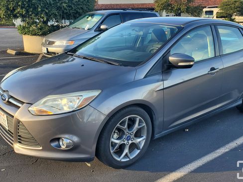 Used 2014 Ford Focus SE w/ Equipment Group 201A image 4