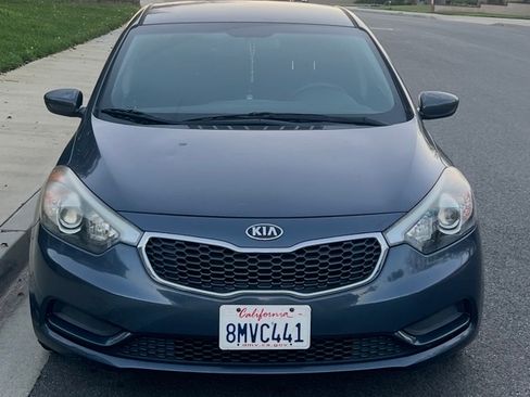 Used 2016 Kia Forte LX image 2