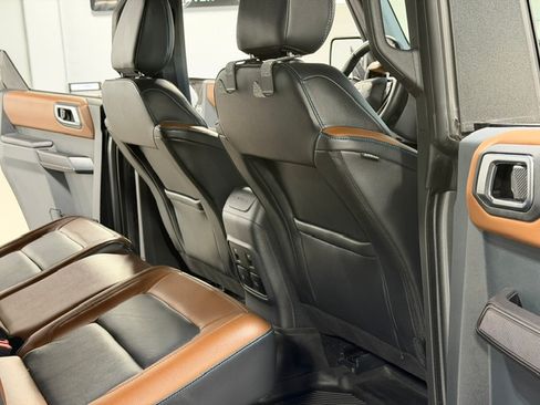 Used 2024 Ford Bronco Outer Banks w/ Sasquatch Package AWD/4WD image 22