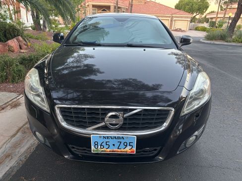 Used 2011 Volvo C70 T5 image 2
