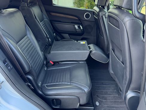 Used 2019 Land Rover Discovery HSE Luxury image 11