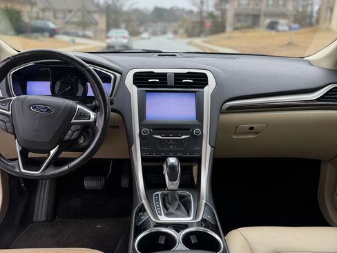 Used 2013 Ford Fusion SE image 9