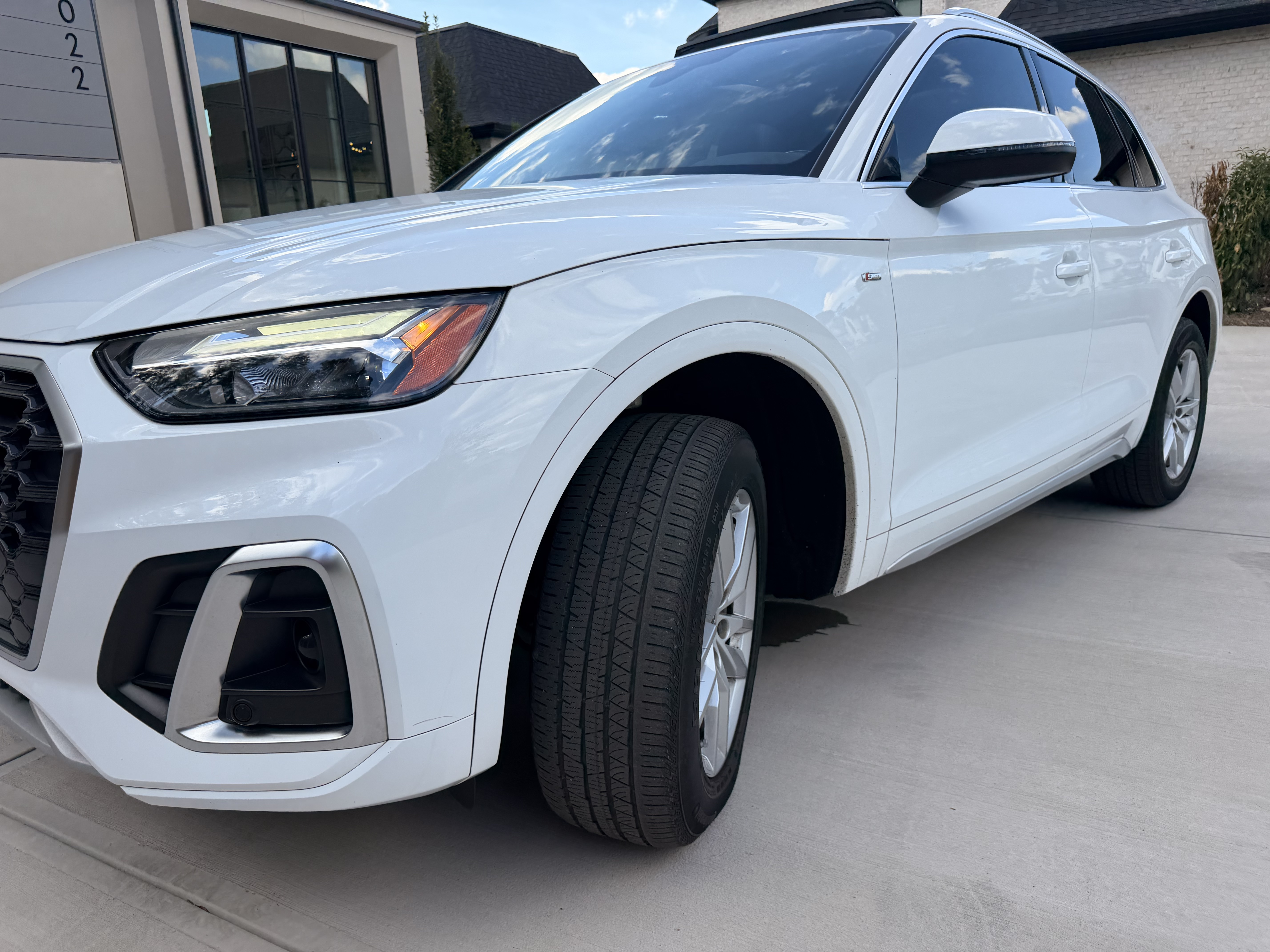 Used 2022 Audi Q5 2.0T Premium w/ Convenience Package AWD/4WD image 12