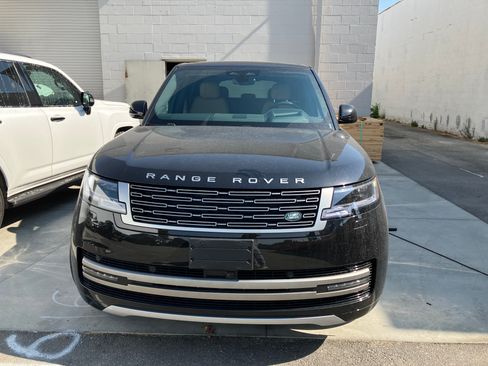 Used 2024 Land Rover Range Rover SE AWD/4WD image 11