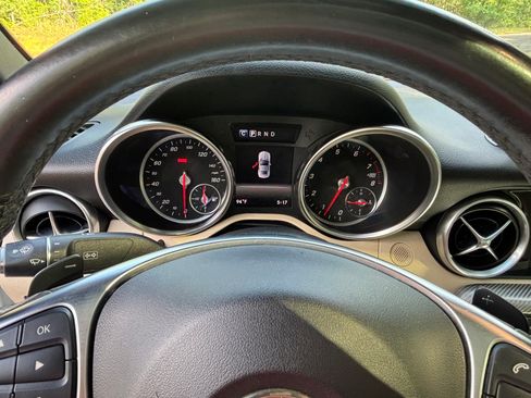 Used 2017 Mercedes-Benz SLC 300 image 8
