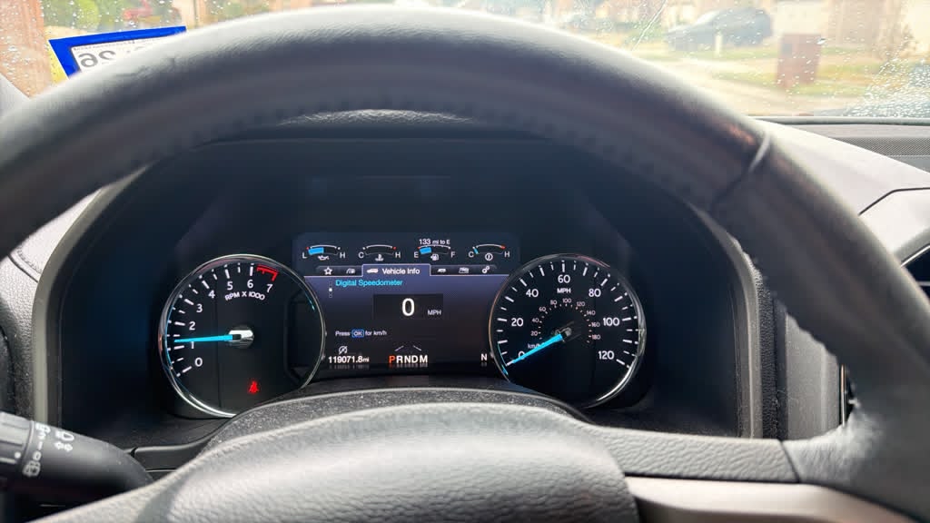 Used 2019 Ford Expedition XLT w/ Equipment Group 202A RWD image 9