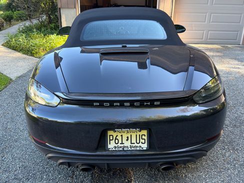 Used 2021 Porsche 718 Boxster RWD image 5