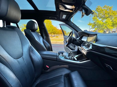 Used 2019 BMW X5 xDrive40i w/ Convenience Package image 32