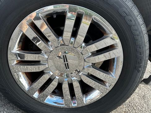 Used 2007 Lincoln Mark LT 2WD image 15